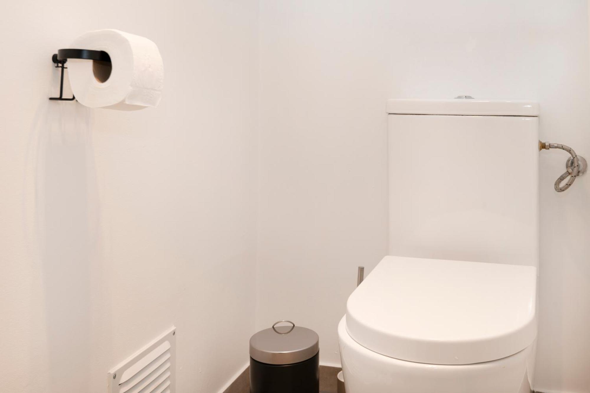 B49 - City & Messe Apartment Köln Ngoại thất bức ảnh